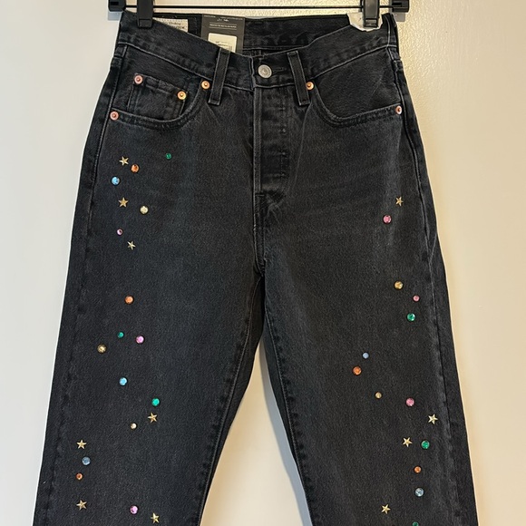 Levi’s 501 Jeans - Picture 2 of 9